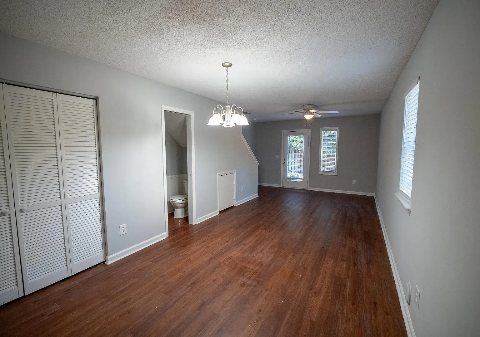 944 Bonham Ave — Photo 3