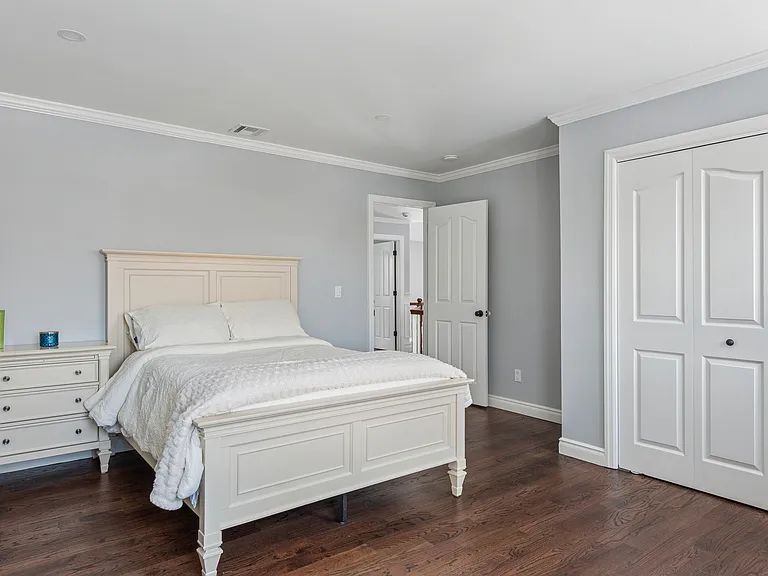 47 Bathing Beach Rd — Photo 13