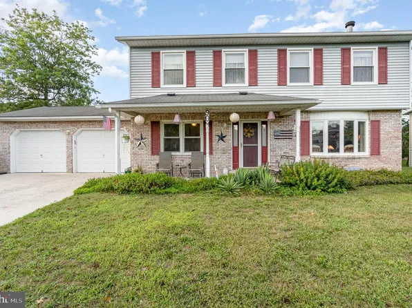 904 Pheasant Dr N, Carlisle, PA 17013