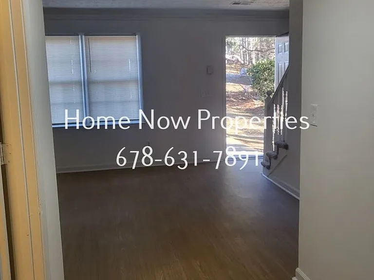 3530 Southgate Way — Photo 2