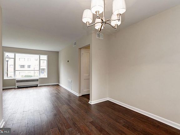 5th image of 10419 Montrose Ave APT 101