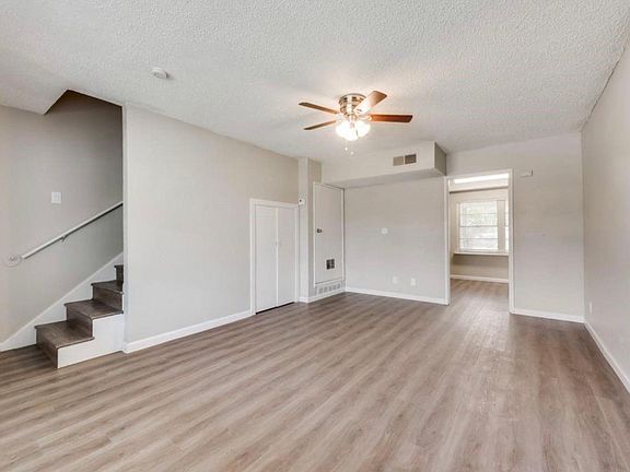 4th image of 422 Dawson Cir #424