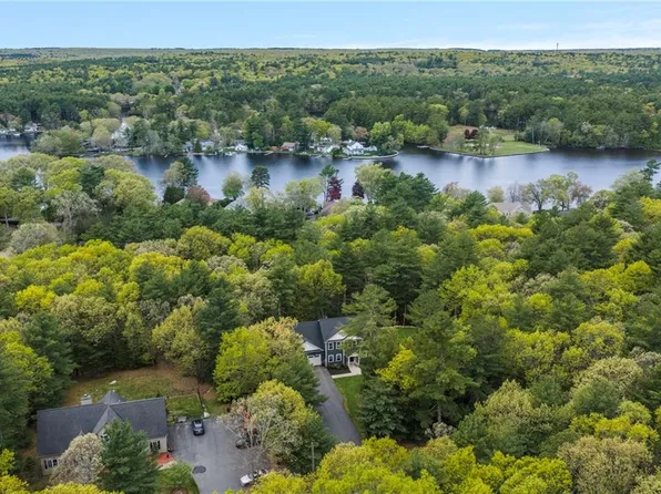 59 Club House Rd, Coventry, RI 02816