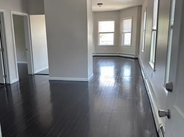 24 Potter St, Dartmouth, MA