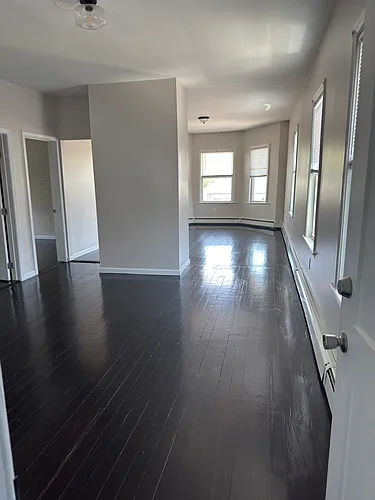 24 Potter St Photo 1