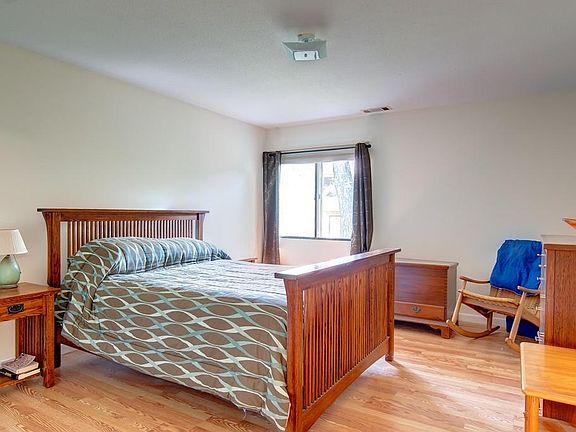 5th image of 15 Thayer Pond Dr #2
