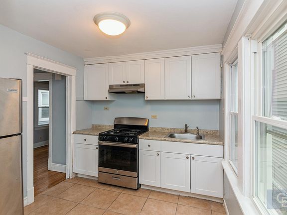 4th image of 1837 Hovland Ct