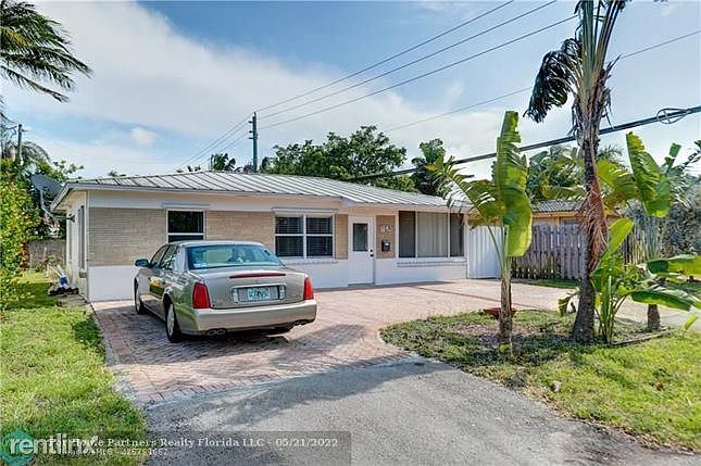 1st image of 30 NE 49th St
