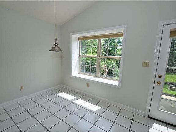 5th image of 3612 Green Park Ct