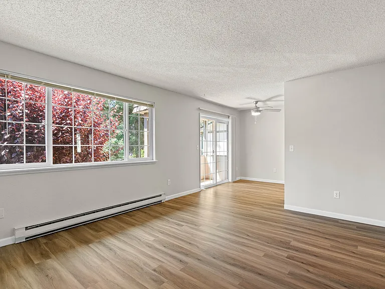 2 Bed 1 Bath - 700 Sq Ft 2 Bed 1 Bath - 700 Sq Ft