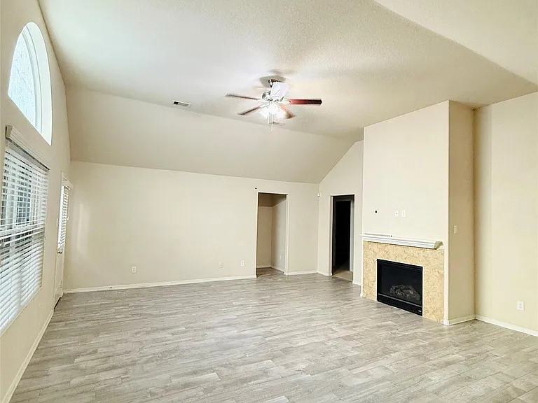 19130 Clevera Walk Ln — Photo 4