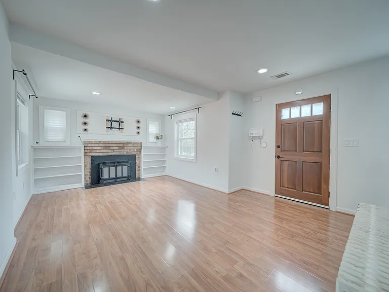 6625 Harrison Ln — Photo 22