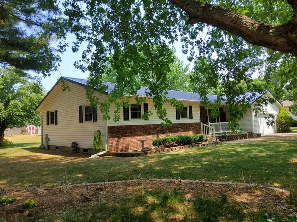 28454 Bertha Dr, Rock Falls, IL 61071