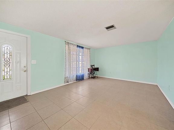 4th image of 18189 Ackerman Ave
