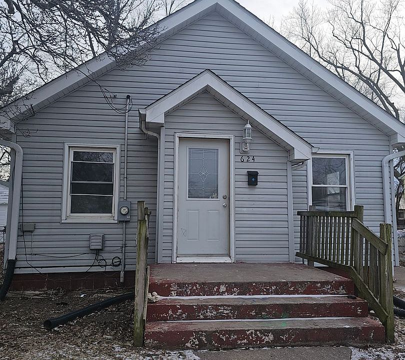 1st image of 624 24th Ave