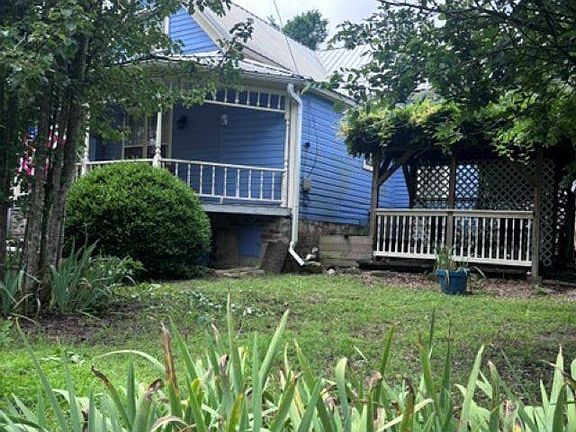 4th image of 502 N Rock St