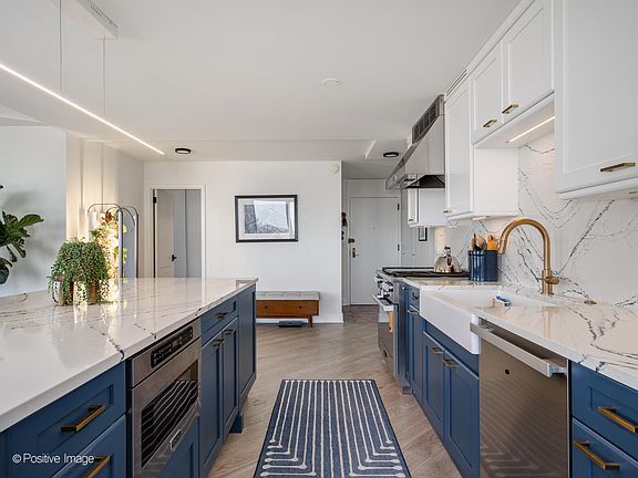 3rd image of 2800 N Lake Shore Dr APT 801