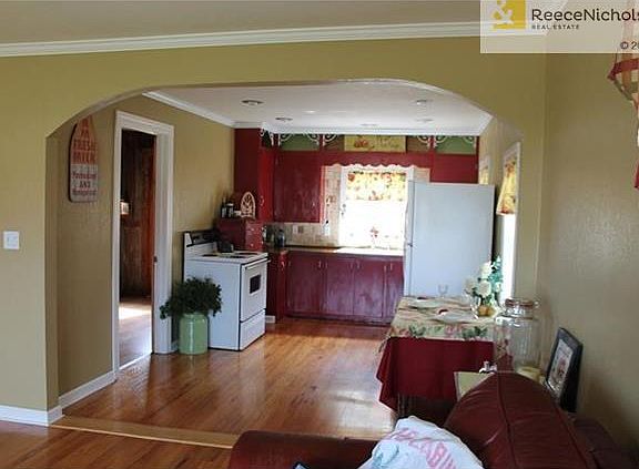 5th image of 203 S Peoria St