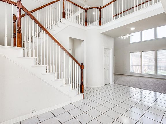 3rd image of 4523 Hawkhurst Dr