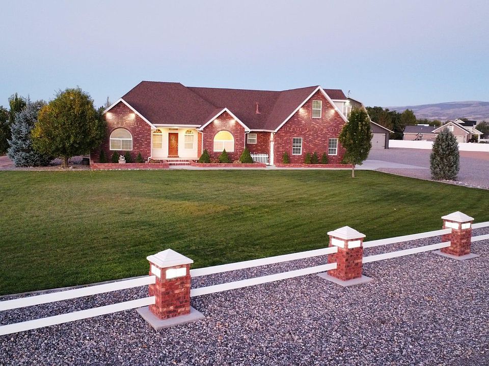 390 W 100 S, Central Valley, UT 84754 MLS 23245354 Zillow