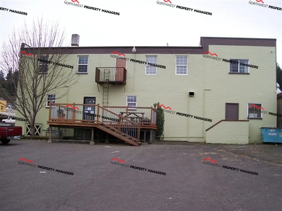 Building Photo - 811 S Market Blvd