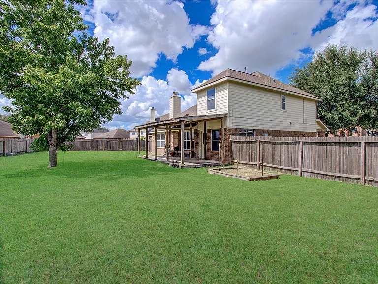 15103 Petal Rose Ct — Photo 30