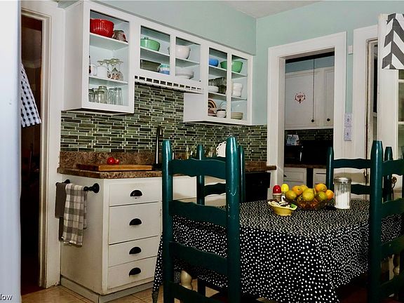 4th image of 4245 W 49th St