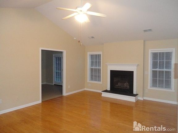 4th image of 3810 Bluestem Dr