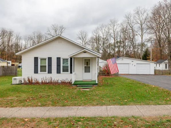 130 S Sunset St, Plainwell, MI 49080