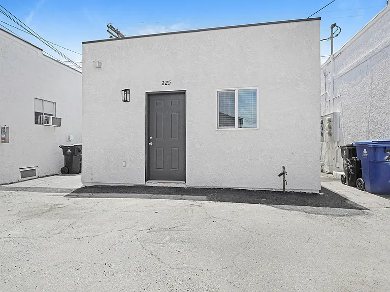 221 S Avenue 19 #225 — Photo 10