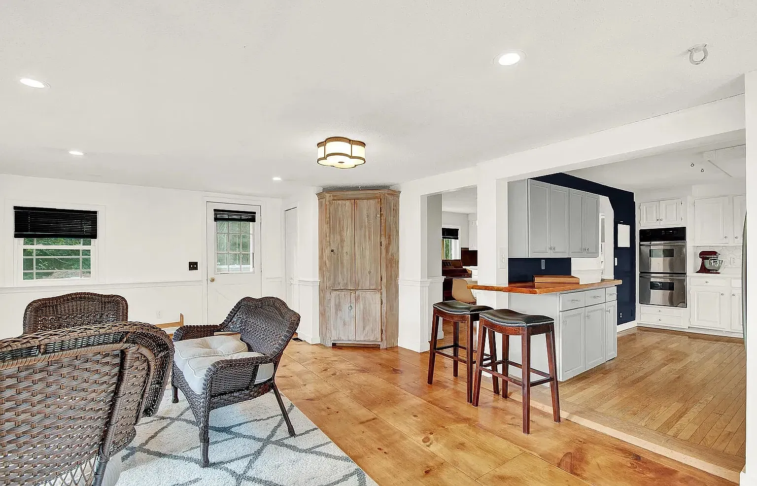 2 bed, 1.5 bath, 1848 sqft, $2,800 — Photo 4