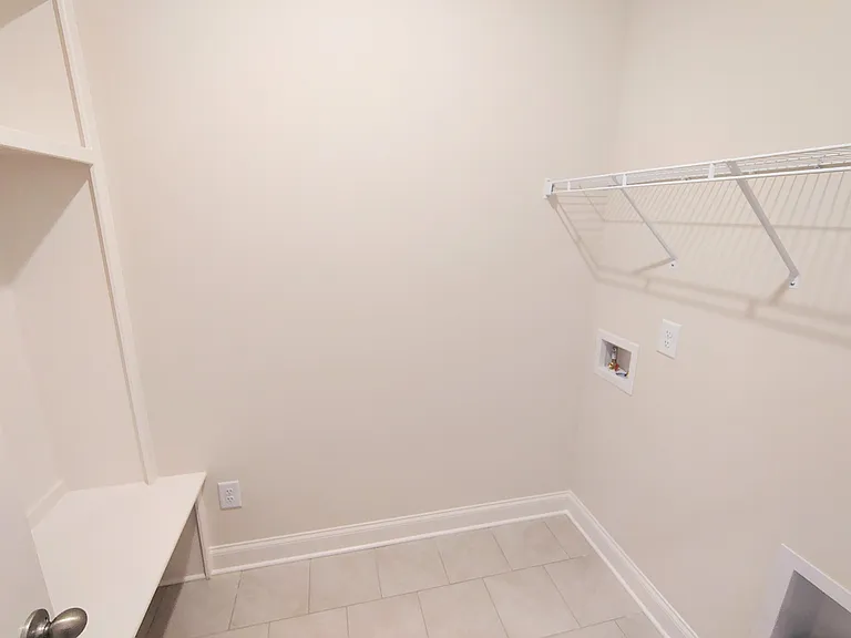 7906 Pine St — Photo 14