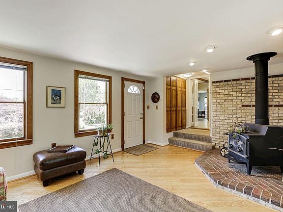 3rd image of 15113 Liberty Grove Dr