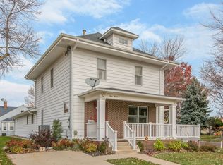 900 Franklin St, Pella, IA 50219