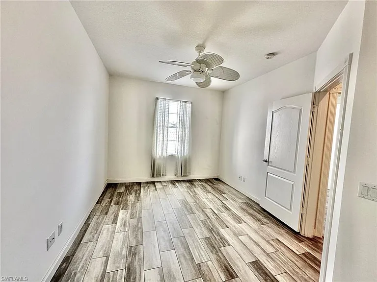 6182 Towncenter Cir — Photo 14