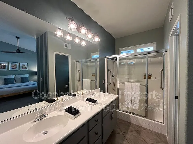 2162 Shannon Way — Photo 10
