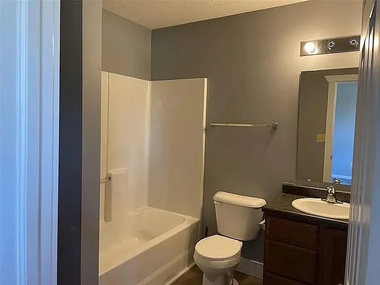 8372 Sotheby Dr — Photo 2