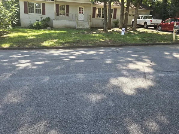 12107 Greenleaf Dr SE, Huntsville, AL 35803