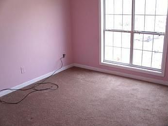 2nd image of 8134 S Oak Ct