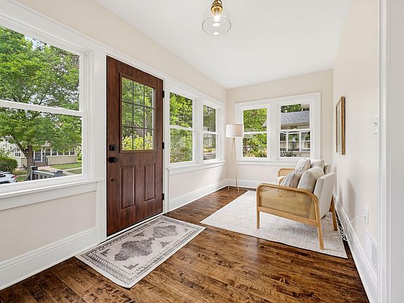 3rd image of 2052 Fairmount Ave