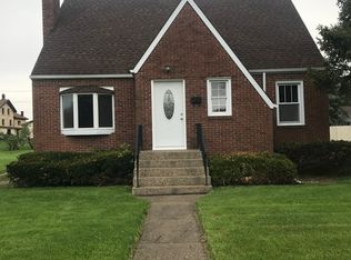 1609 Nicholson St, Crest Hill, IL 60403