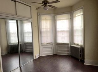 638 N 40th St #2-R, Philadelphia, PA 19104