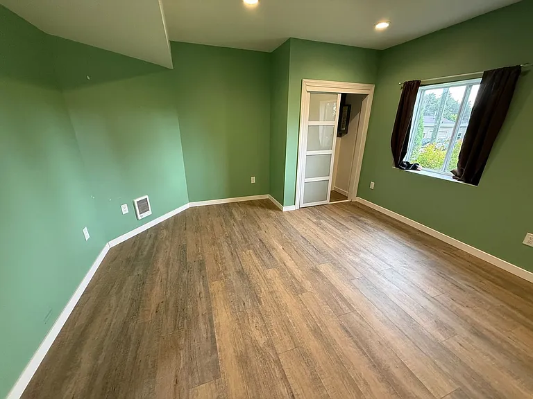 204 W Fairbanks St — Photo 20