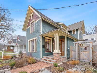 1043 2nd St NW, Grand Rapids, MI, 49504