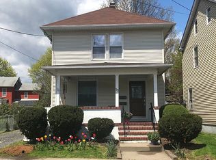 35 Canal St, Raritan, NJ 08869