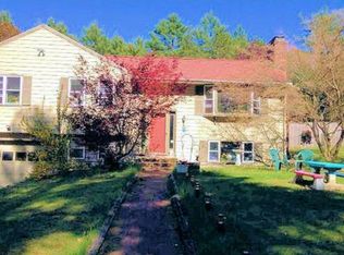 88 Harkness Rd, Pelham, MA 01002