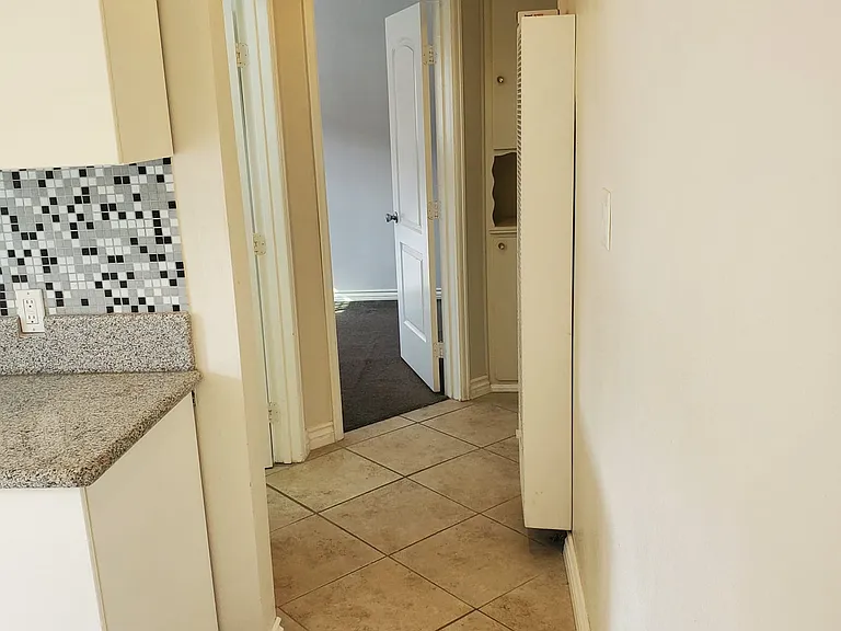 11910 Manor Dr #B — Photo 6