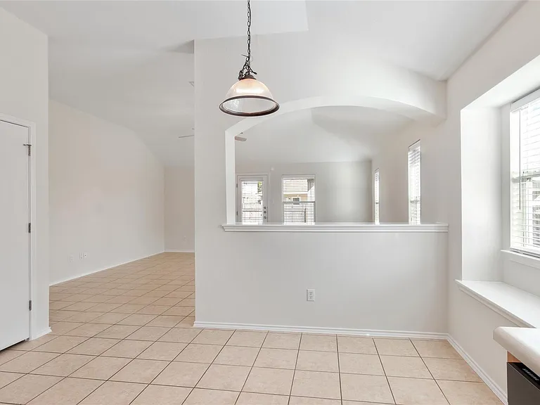 1117 Alexandria Way — Photo 14