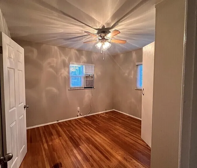335 S Los Robles Ave #J — Photo 6