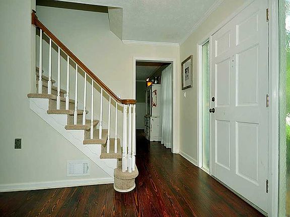 2nd image of 2559 Arldowne Dr